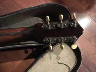Vintage Gibson Guitar 8