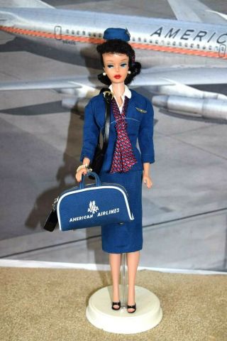 Vintage Brunette 5 Ponytail Barbie " American Airlines Stewardess " 984 Complete