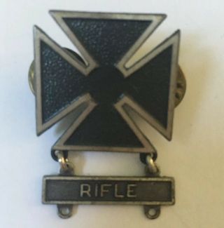 Bell Trading Post U S Military World War 2 Maltese Cross Pin Silver Rifle Medal