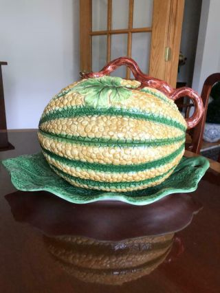 Mottahedeh Melon Tureen And Underplatter.  Large Size.