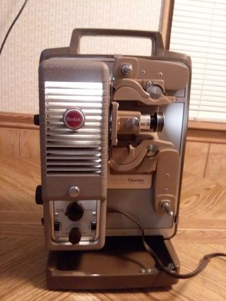 Vintage Kodak Cine 8mm Projector W/speed Control Built In Splice Model A30