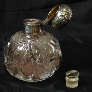 Victorian 1899 English Silver Hinged Top Cut Glass Perfume Bottle,  Monogrammed 3