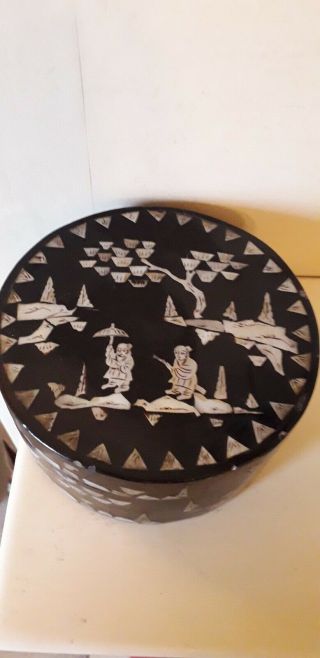 Antique Chinese Black Lacquer and Mother of Pearl box 2