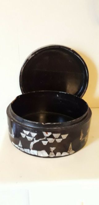 Antique Chinese Black Lacquer and Mother of Pearl box 4