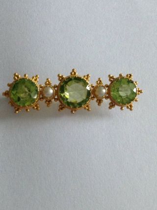 Fine Quality Victorian 15ct Gold Natural Peridot & Seed Pearl Set Brooch