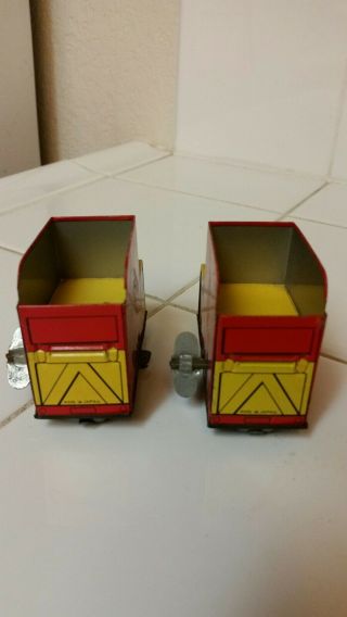 2 Vintage 1950 ' s Tin Litho Wind Up Garbage Trucks,  Made In Japan. 3