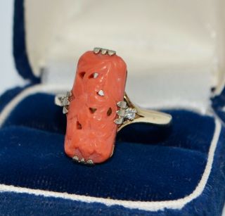 Vintage 9ct YELLOW GOLD,  Carved Floral CORAL & DIAMOND Statement Ring - Q / 8.  25 3