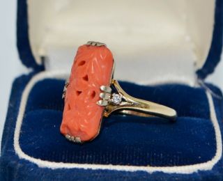 Vintage 9ct YELLOW GOLD,  Carved Floral CORAL & DIAMOND Statement Ring - Q / 8.  25 4