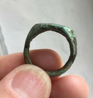 Ancient ring - two human figures 4