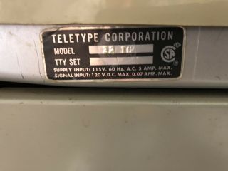 Vintage Rare Telex Teletype Machine Model 32 W/ Manuals - History Computing 11