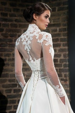 Vintage Long Sleeves V Neck A Line Wedding Dresses Lace Satin Bridal Gown Custom 4