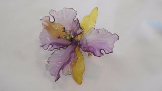 Acetate Plastic Orchid Vintage Brooch Light Purple.  Green Rhinestone 3d