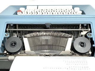 Vintage Olivetti Studio 46 Typewriter Portable Blue White Keys Case EUC 5