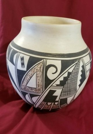 Vintage Large Hopi Pot by Evelyn Poolheco 2