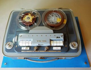 Vintage Grundig TK46 4 track reel to reel tape recorder/player. 2