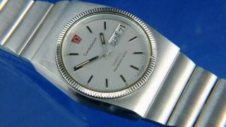 Vintage Omega Constellation Megaquartz Electronic 32 KHz Watch 1970s 2