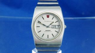 Vintage Omega Constellation Megaquartz Electronic 32 KHz Watch 1970s 3