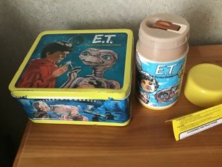 VINTAGE 1982 E.  T.  THE EXTRA - TERRESTRIAL LUNCHBOX AND THERMOS 4