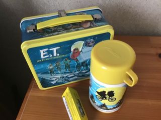 VINTAGE 1982 E.  T.  THE EXTRA - TERRESTRIAL LUNCHBOX AND THERMOS 8