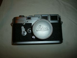 Leica M3 Vintage Range Finder Camera W/ Lens 755576 Leitz Silver Summicron Case 2