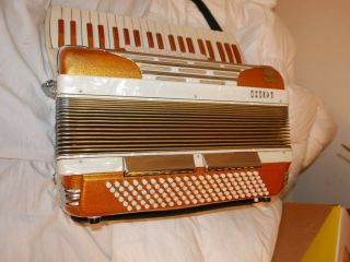 ANTIQUE / VINTAGE ITALIAN ACCORDION 