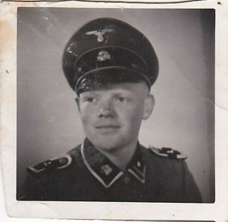 Ww.  2 German Photo For Personal Id.