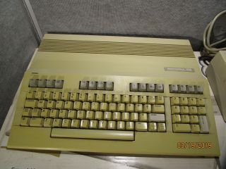 Vintage Commodore C128 Personal Computer 5