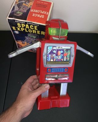 VINTAGE Yonezawa Red Space Explorer Robot Tin Battery Op Space Toy 1967 2