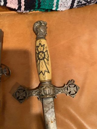 ANTIQUE KNIGHTS TEMPLAR MASONIC SWORD engraved blade 3