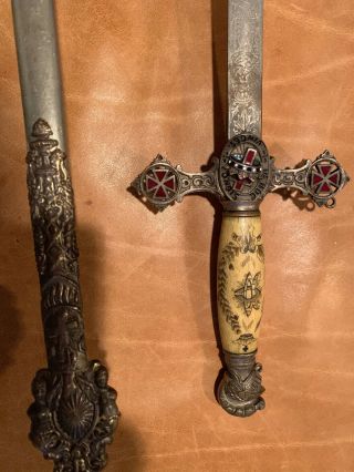 ANTIQUE KNIGHTS TEMPLAR MASONIC SWORD engraved blade 7
