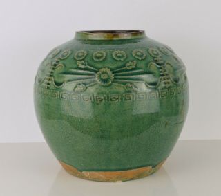 A VERY LARGE 19TH CENTURY CHINESE SHIWAN GREEN GLAZED JAR 5