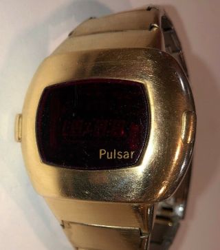 VINTAGE 14K G.  F.  PULSAR P3 COMPUTER MENS LARGE SIZE LED WATCH DATE COMMAND 2