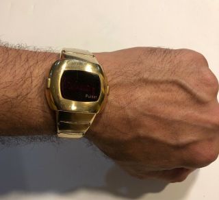 VINTAGE 14K G.  F.  PULSAR P3 COMPUTER MENS LARGE SIZE LED WATCH DATE COMMAND 3