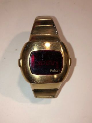 VINTAGE 14K G.  F.  PULSAR P3 COMPUTER MENS LARGE SIZE LED WATCH DATE COMMAND 4