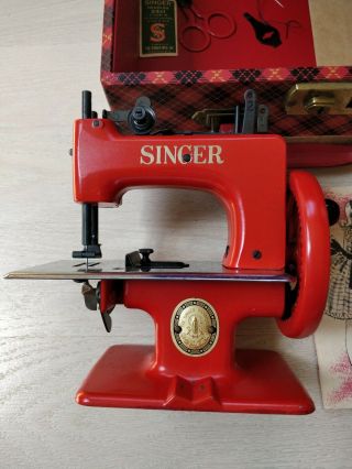 RARE 1953 RED Singer Sewhandy Model 20 Sewing Machine with Case,  Book,  Needles 4
