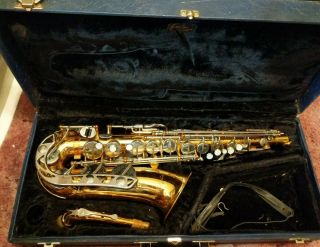 Vintage Vito Sax Saxophone Made In Japan With Case.