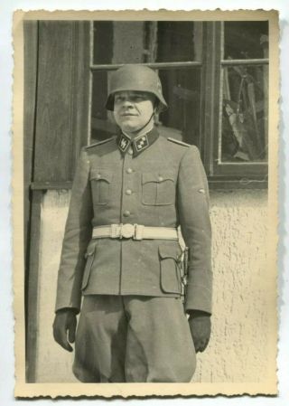 Ww2 Archived Photo Elite Troops Officer With Helmet