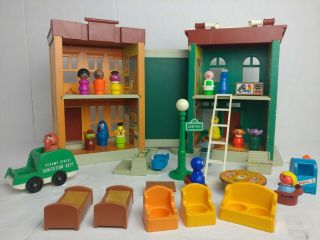 Vintage Fisher Price Little People Play Family Sesame Street House 938 Complete 4