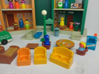Vintage Fisher Price Little People Play Family Sesame Street House 938 Complete 6