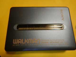 Sony Walkman Wm - Ex677 Cassette Player Blue Vintage