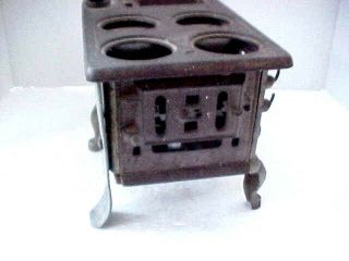 1800 ' s Antique Toy Cast Iron Stove / 4