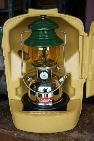 Rare Antique/vintage Coleman Gas Lamp,  Model 202,  Amber Shade,  7 - 61,