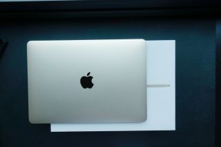 Apple Macbook 12  256 Gb Gold Laptop - Mlhe2ll/a (april,  2016) - Rarely