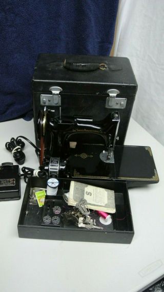Antique Singer Featherweight Sewing Machine 221 - 1 Serial Af168951 W/case