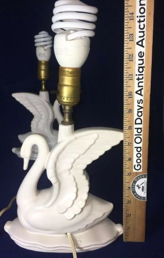 VINTAGE MID CENTURY VAN BRIGGLE LAMP REGAL SWAN.  GREAT 8