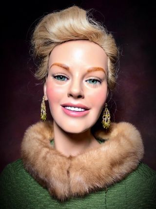 DECTER Rare Female Mannequin Full Realistic Smiling Teeth Green GLASS EYES Vtg 6