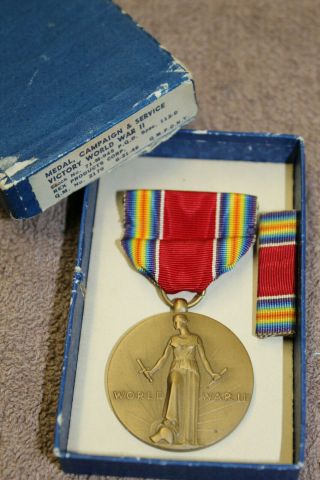Ww2 U.  S.  Military Victory Medal W/full Ribbon & Ribbon Bar In 46 