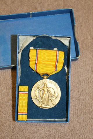 Ww2 U.  S.  American Defense Medal W/full Ribbon & Ribbon Bar