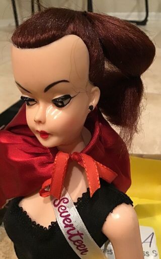 Vintage Marx Miss Seventeen Doll - A Beauty Queen 7