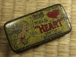 Gramophone Needle Tin With About 28 Needles / " Heart " / Japanese / Antique